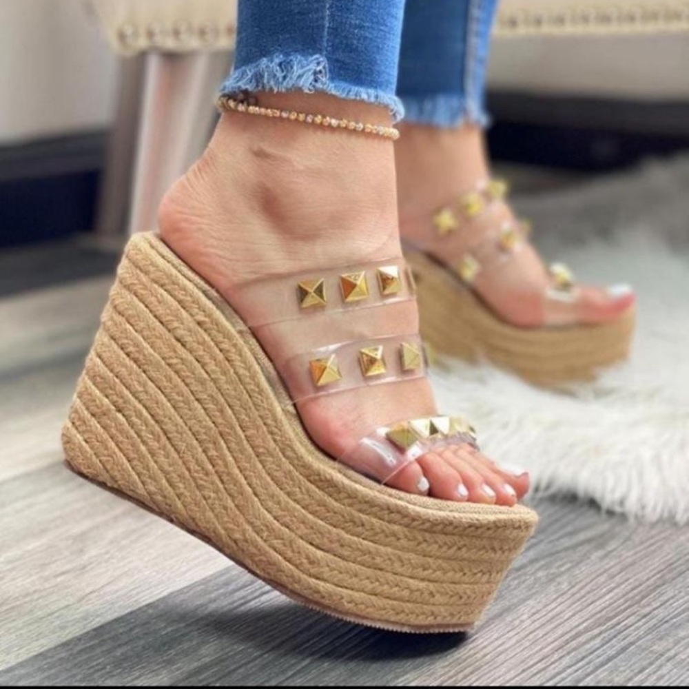 COLOMBIAN PLATFORMS